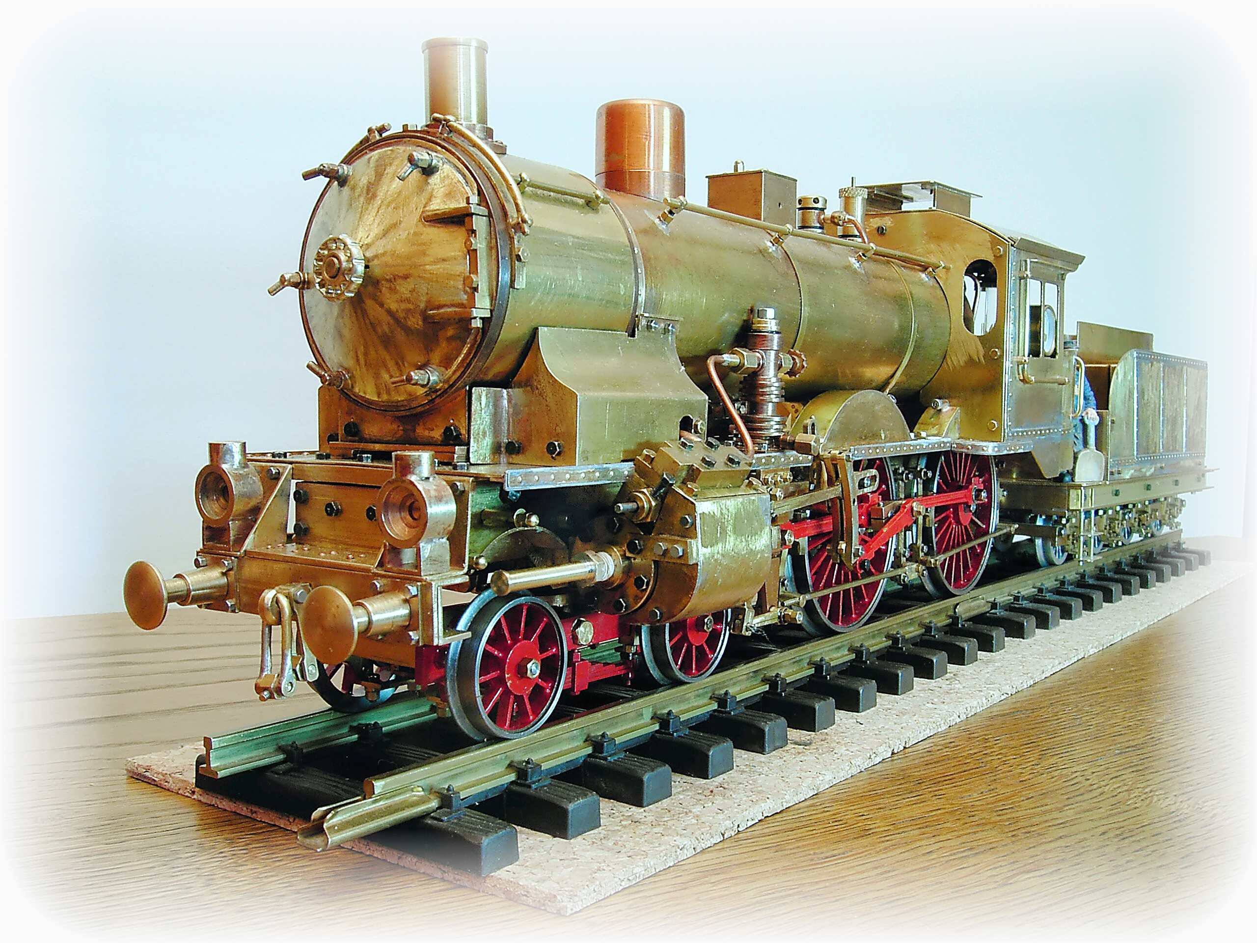 Modell einer preußischen Schnellzuglok Baureihe S&/BR13, Spur 1, 45 mm, Echtdampf